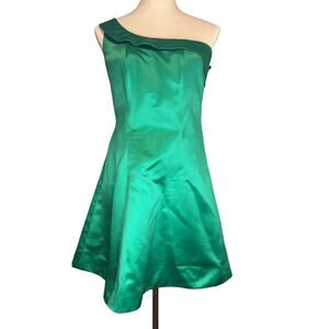 *Haute Couture* Antonia Pugh-Thomas- Green silk cocktail dress- size small